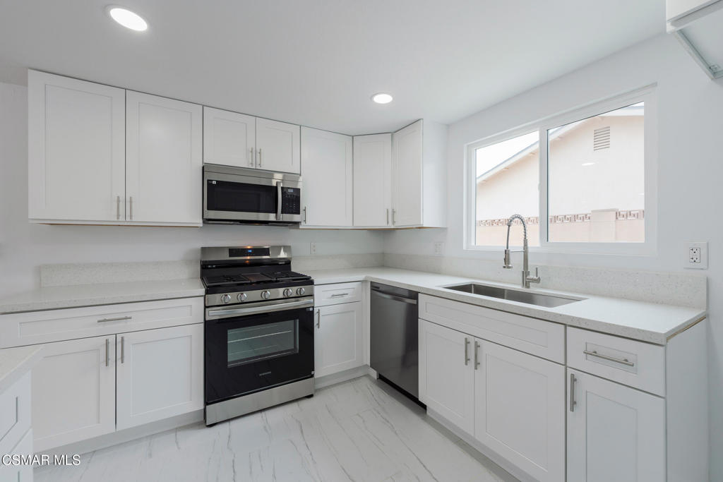 1477 Dinsmore Street