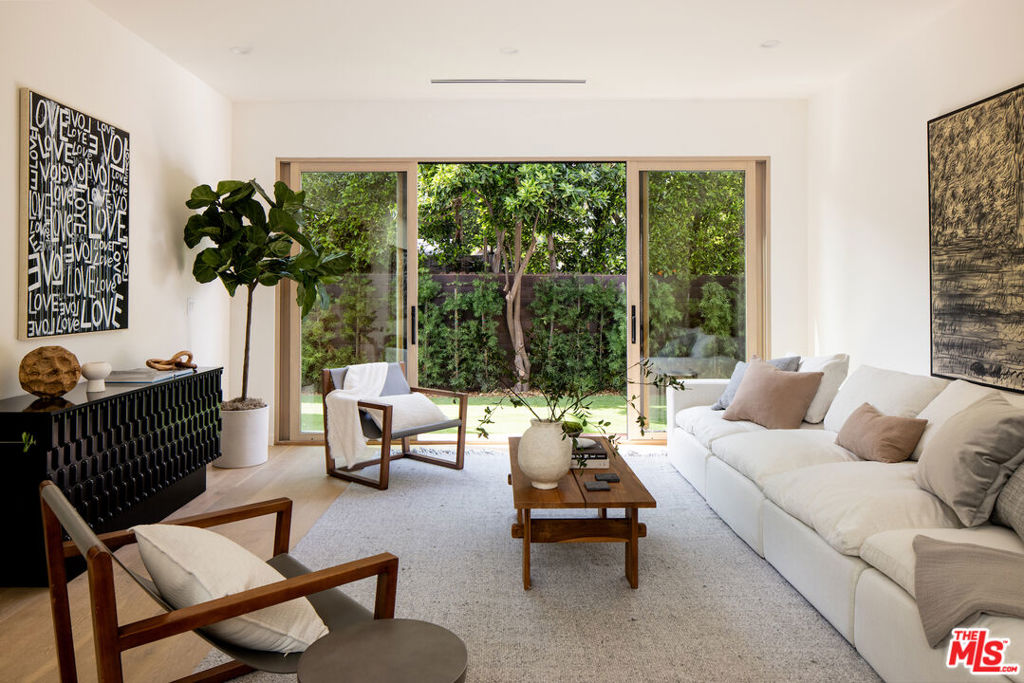 11455 Woodbine Street