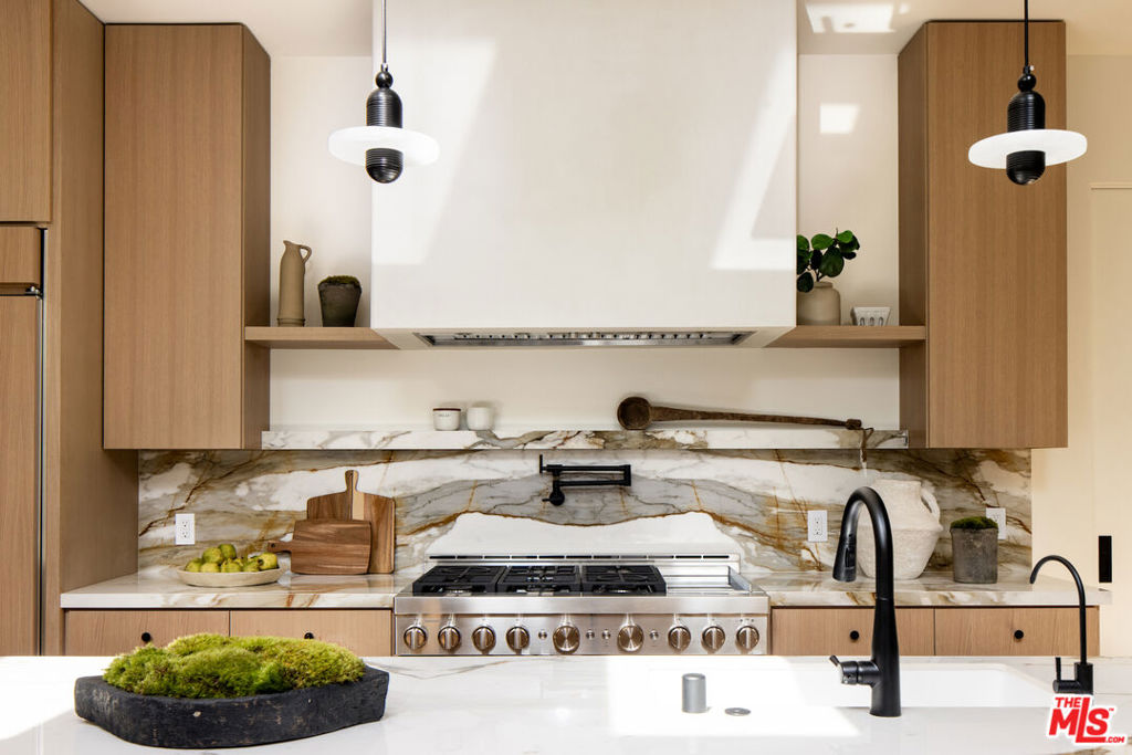 11455 Woodbine Street