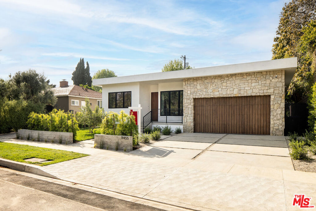 11455 Woodbine Street