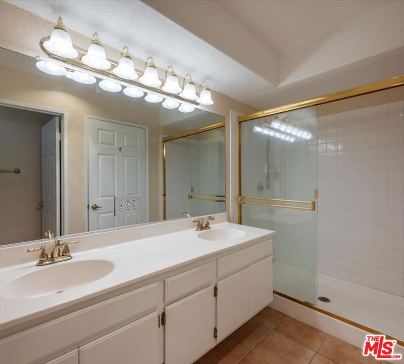 15114 Sherman Way 104