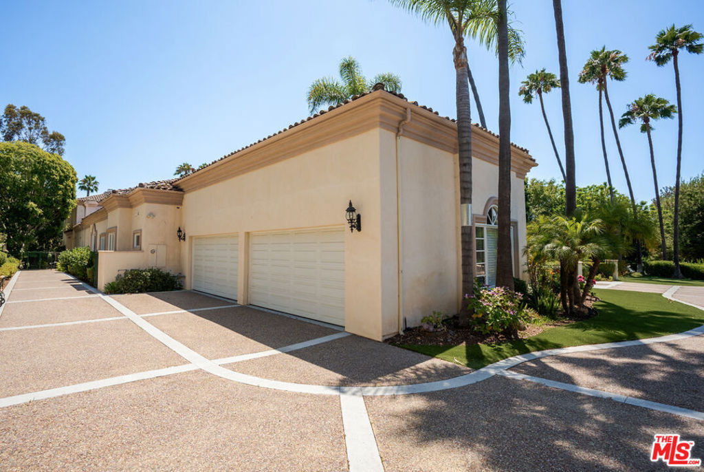 16727 Camino Sierra Del Sur Drive
