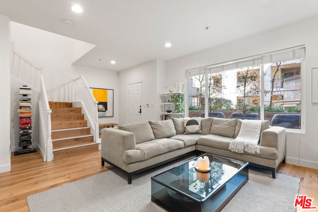 6020 Seabluff Drive 131