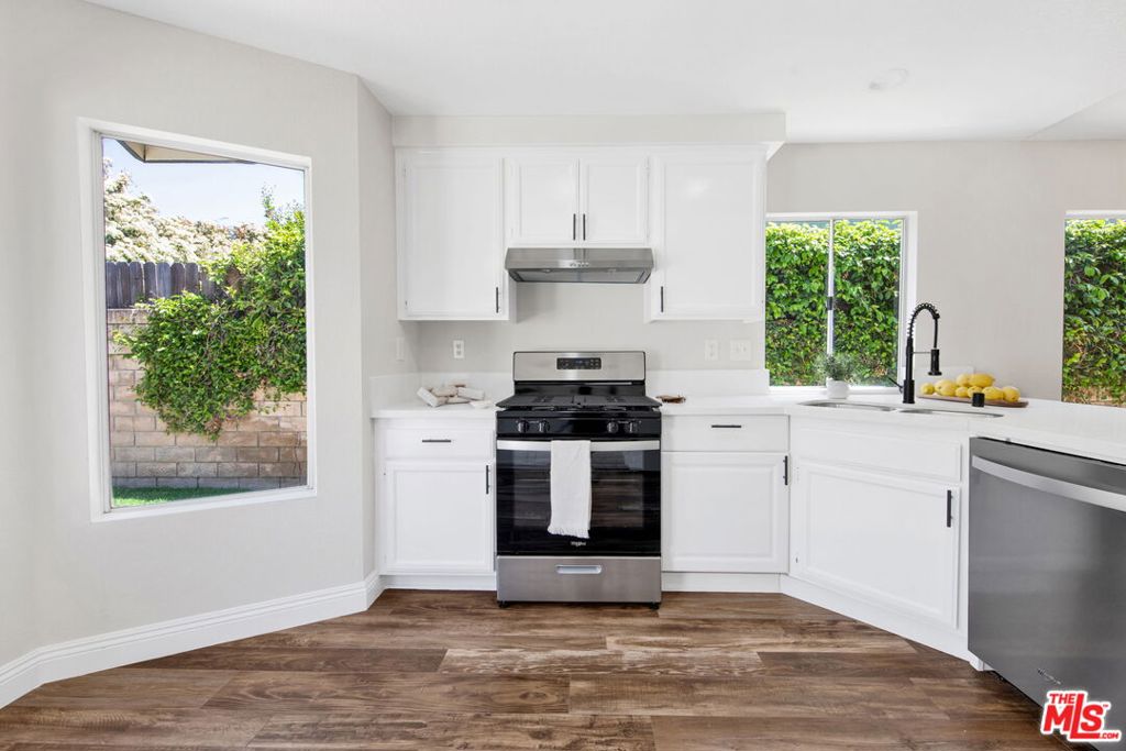 3057 Sleepy Hollow Street