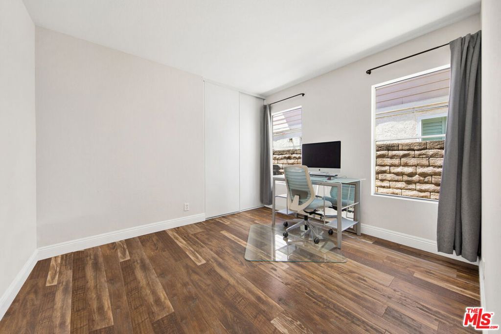 3057 Sleepy Hollow Street