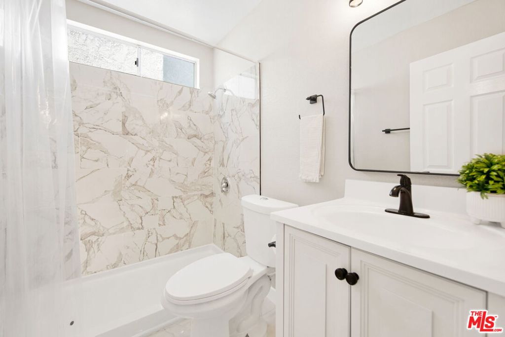 3057 Sleepy Hollow Street