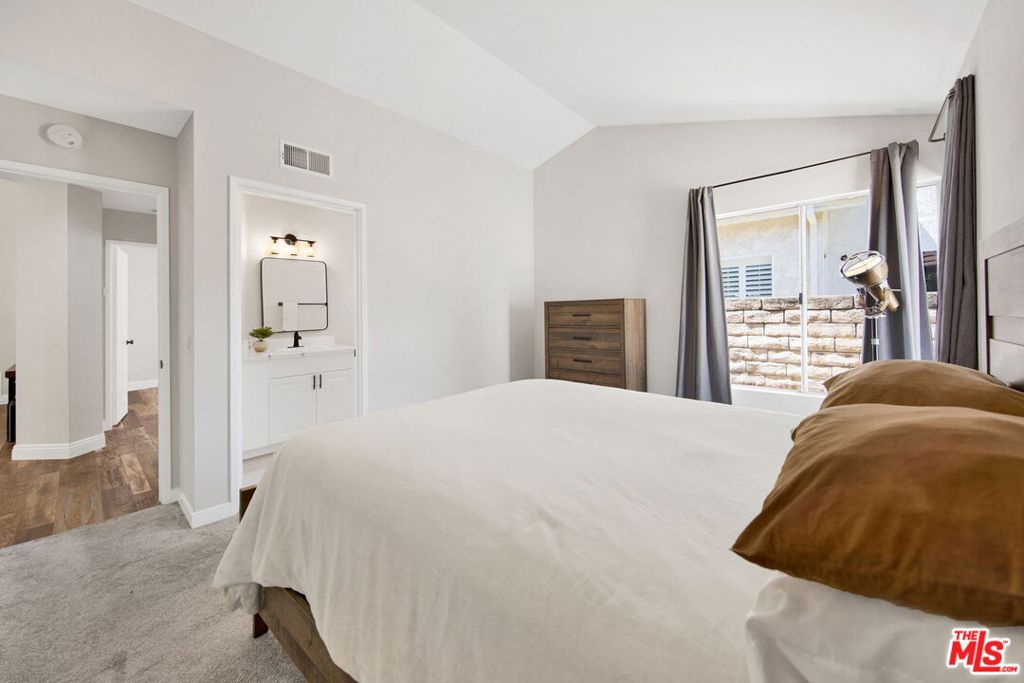 3057 Sleepy Hollow Street