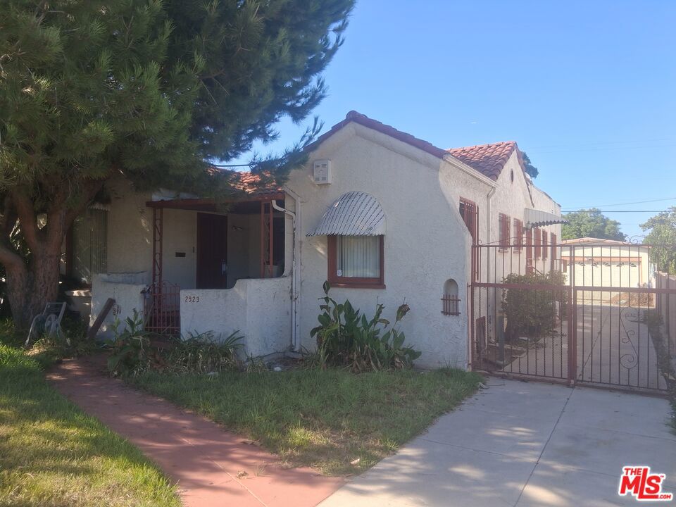 2923 W 76th Street
