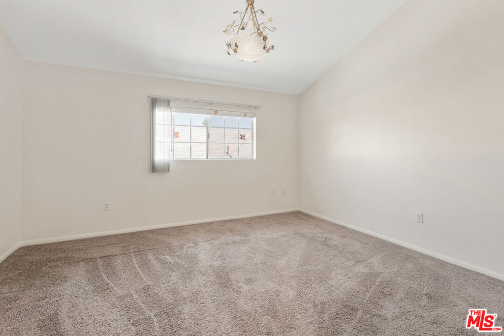13030 Moorpark Street 3