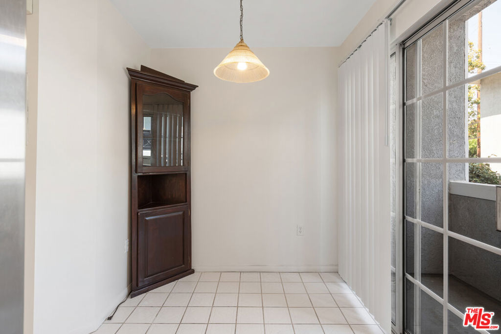13030 Moorpark Street 3