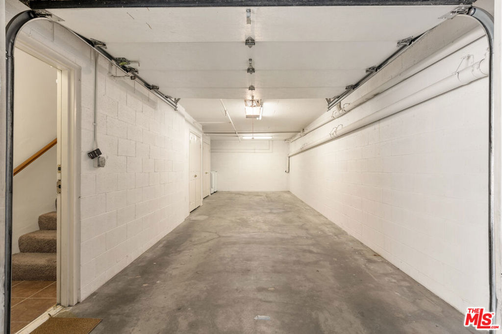 13030 Moorpark Street 3