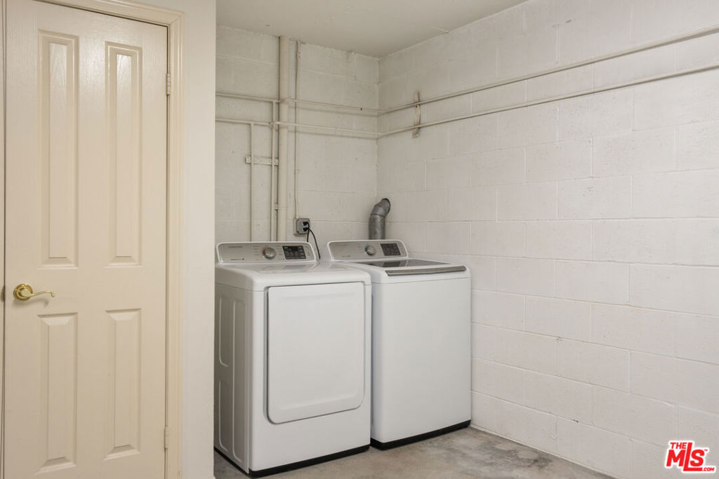 13030 Moorpark Street 3