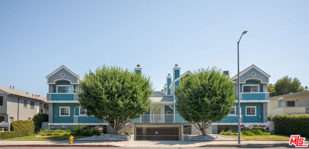13030 Moorpark Street 3