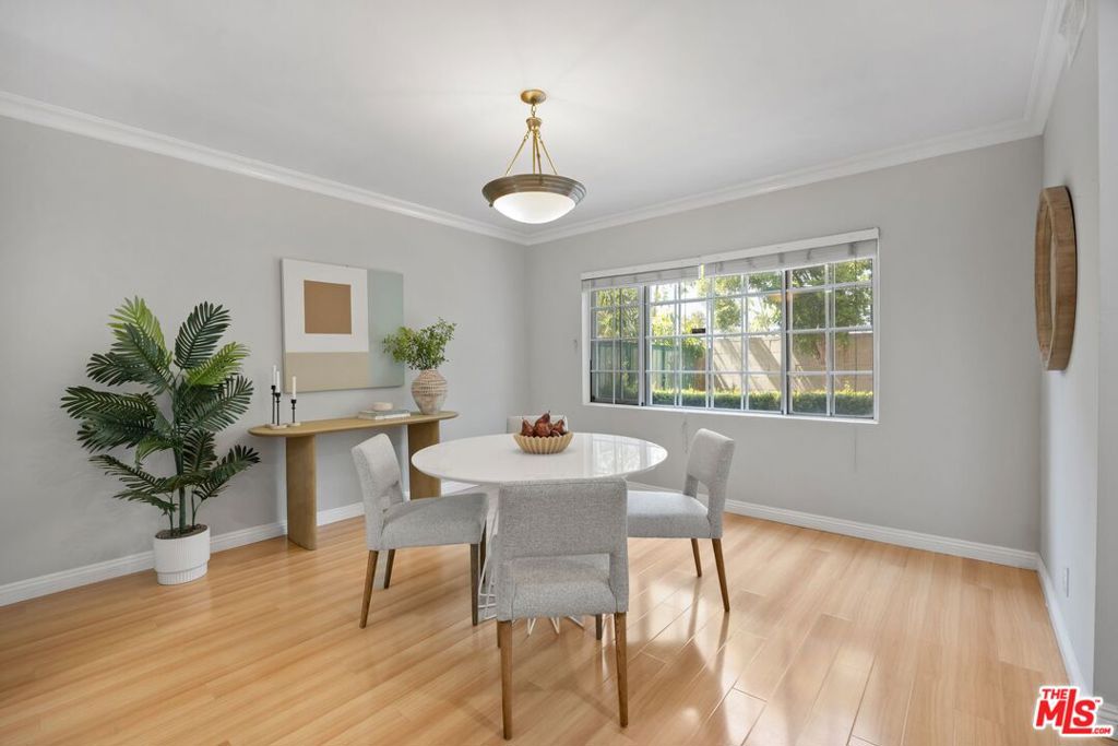 837 S Windsor Boulevard 3