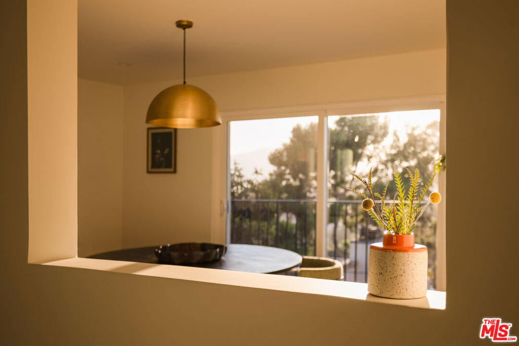 1337 E Palmer Avenue