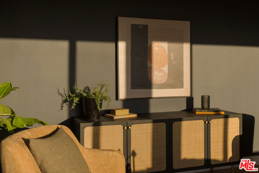 1337 E Palmer Avenue