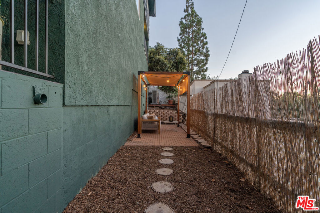 1337 E Palmer Avenue