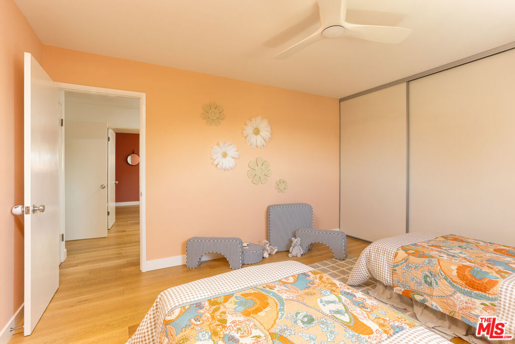 1337 E Palmer Avenue