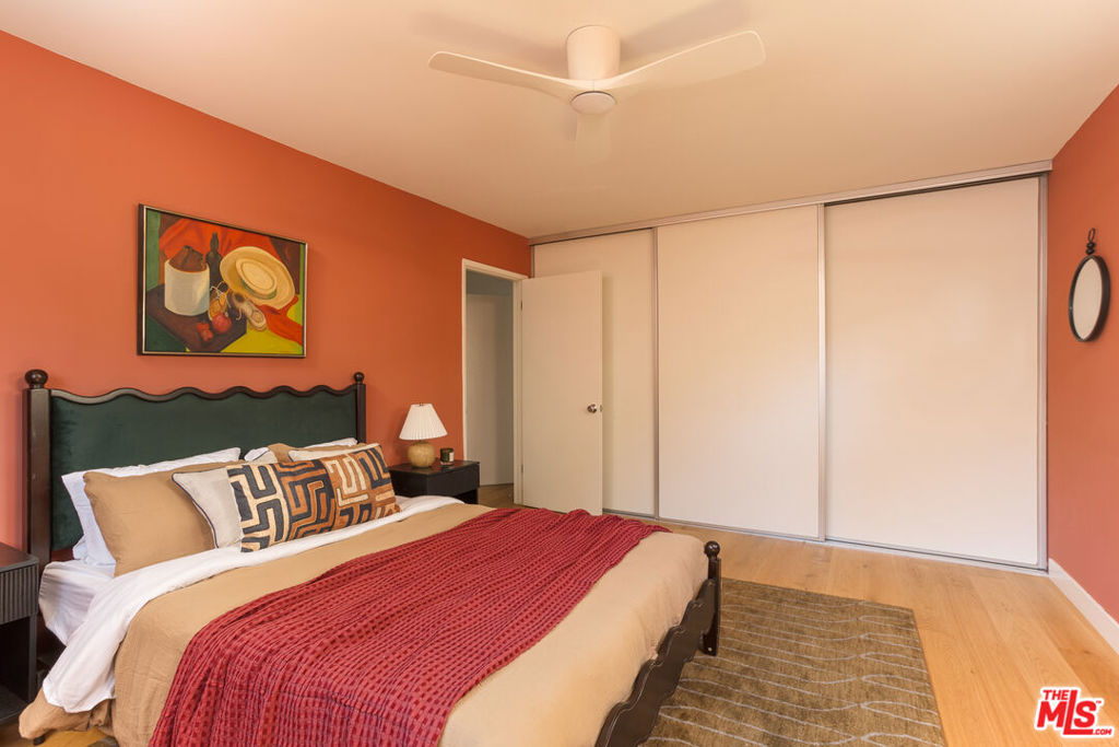 1337 E Palmer Avenue