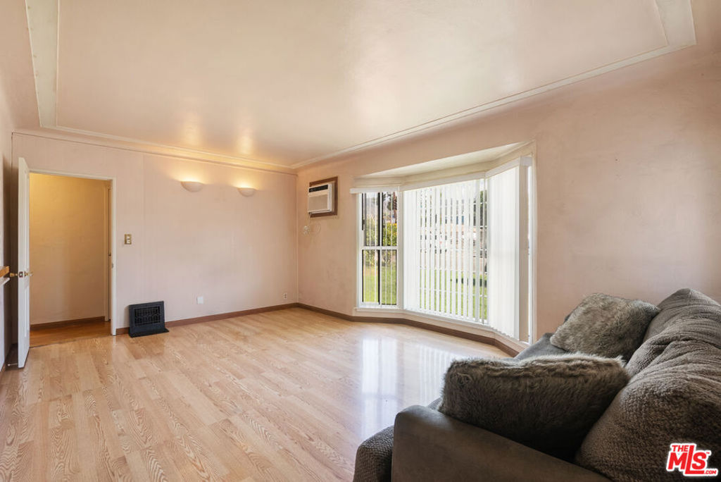 1831 N Buena Vista Street