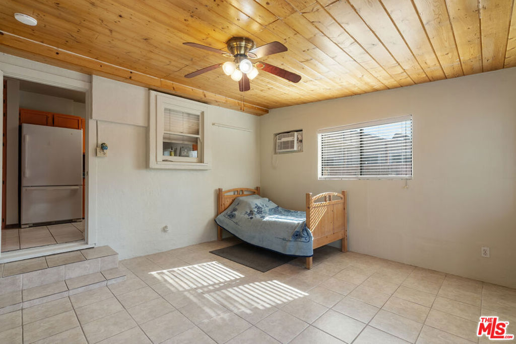 1831 N Buena Vista Street