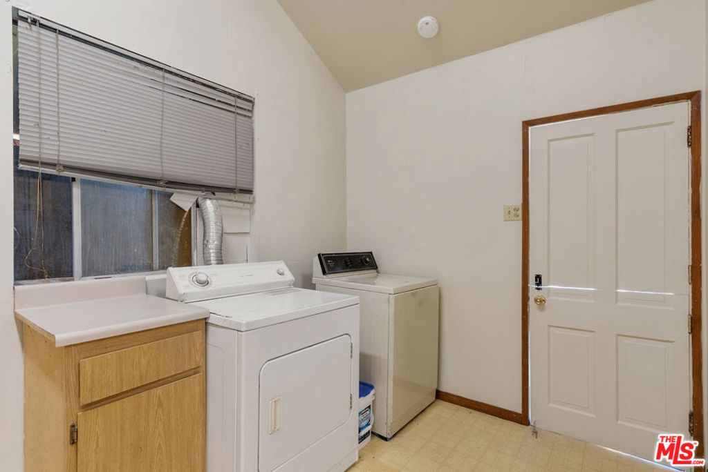 1831 N Buena Vista Street