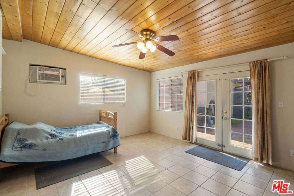 1831 N Buena Vista Street