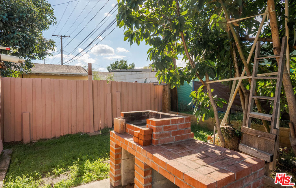 1831 N Buena Vista Street