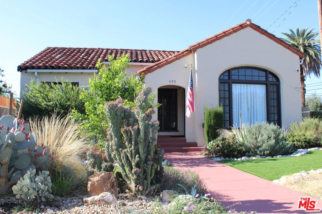 495 N 8th Avenue