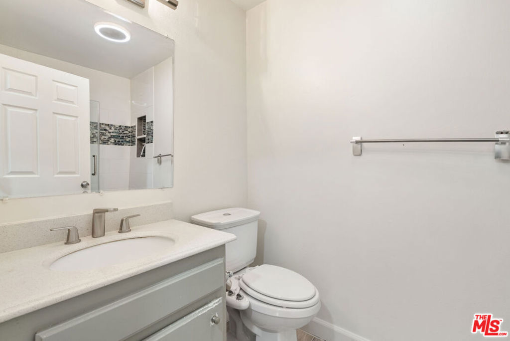 327 Chestnut Avenue 104