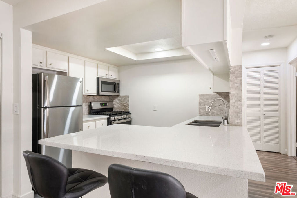 327 Chestnut Avenue 104