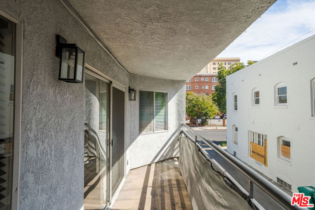 327 Chestnut Avenue 104