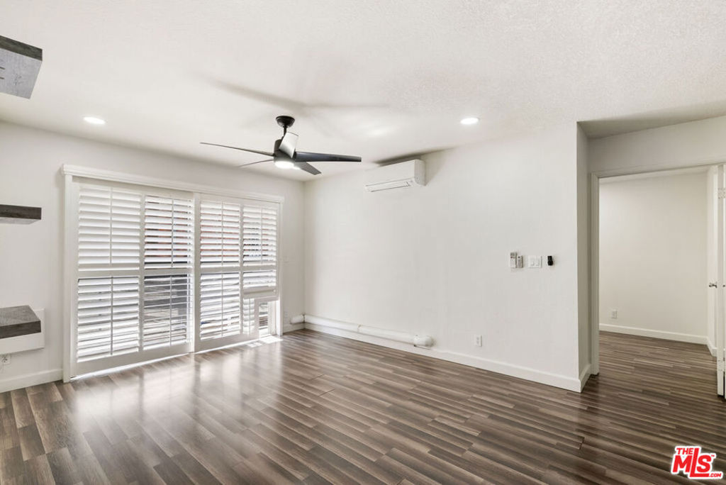 327 Chestnut Avenue 104