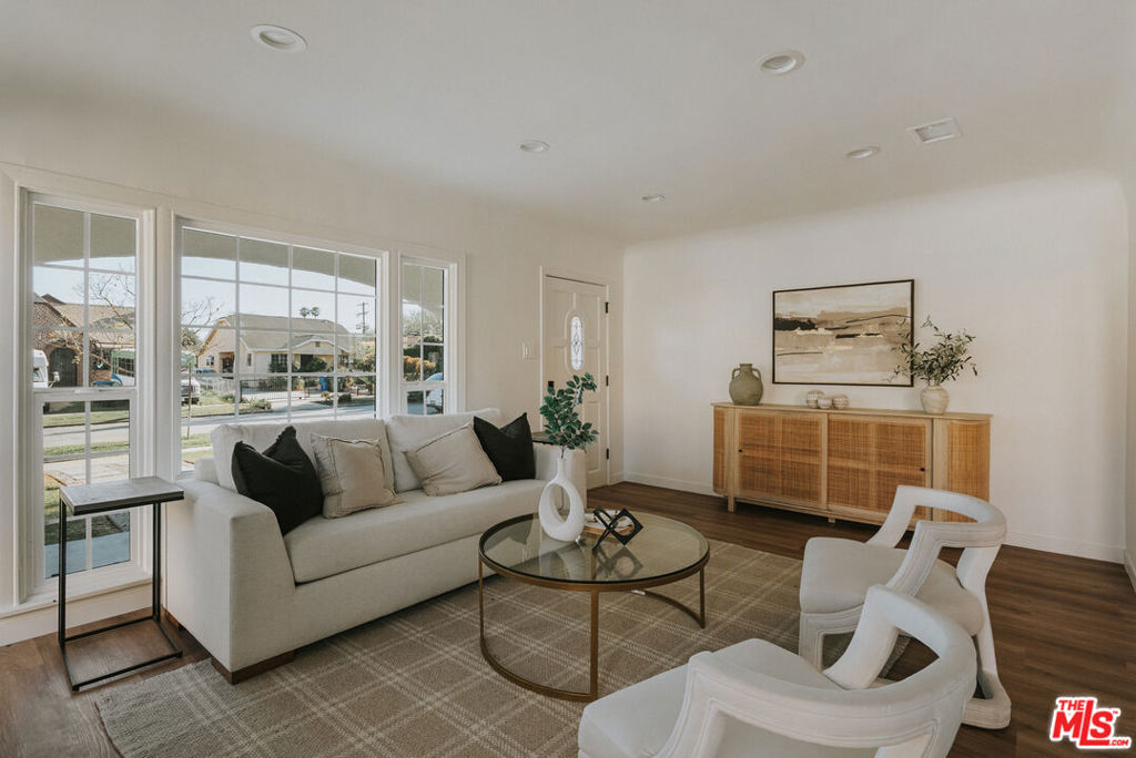 3439 W 59th Place