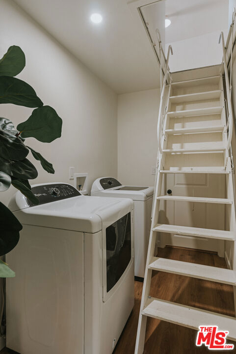 3439 W 59th Place