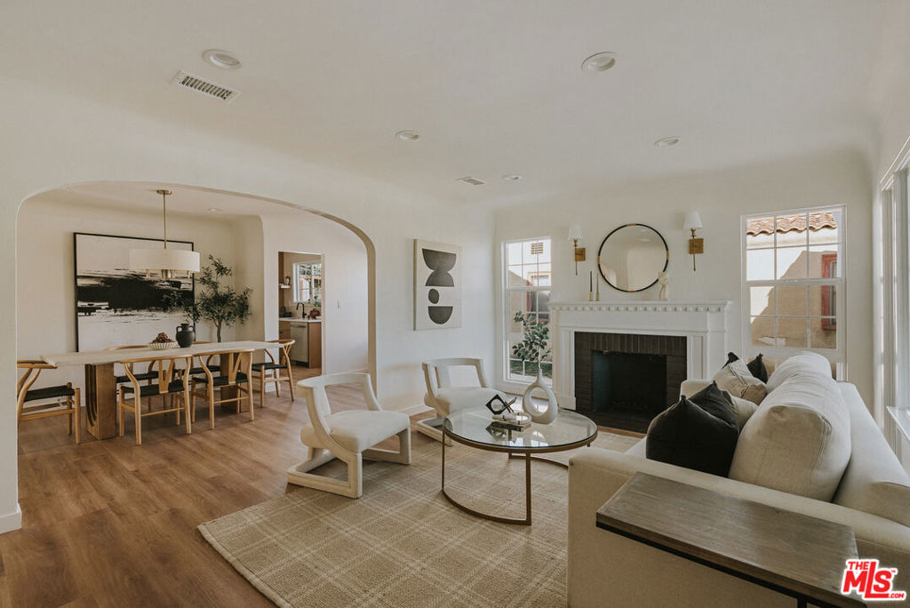 3439 W 59th Place