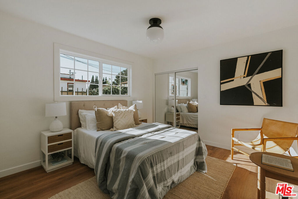 3439 W 59th Place