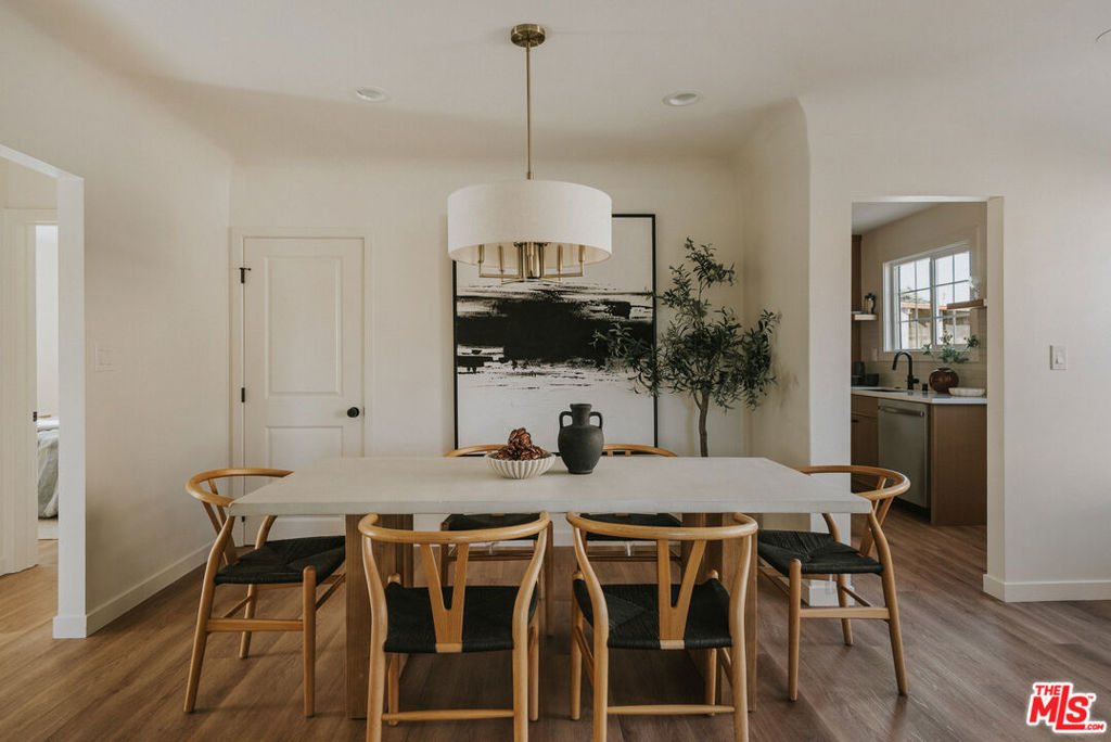 3439 W 59th Place