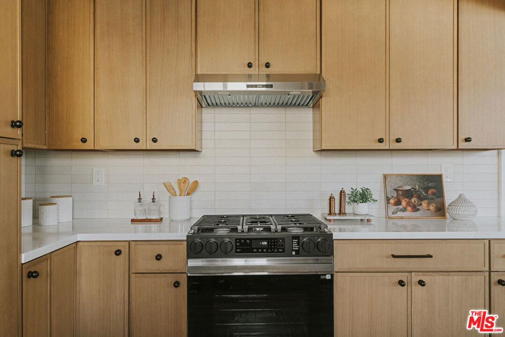 3439 W 59th Place
