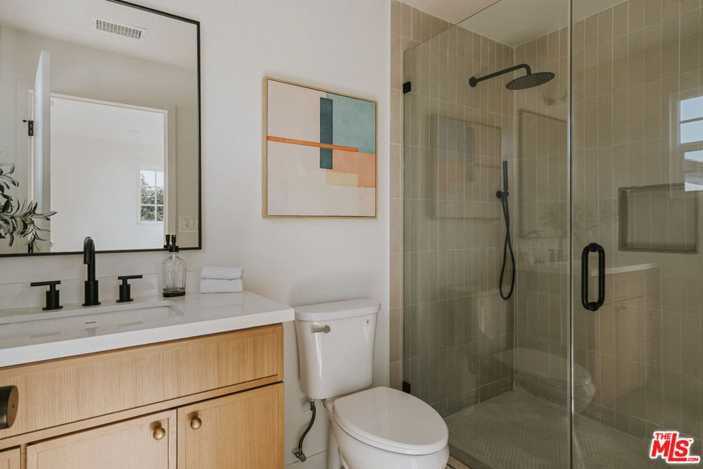 3439 W 59th Place