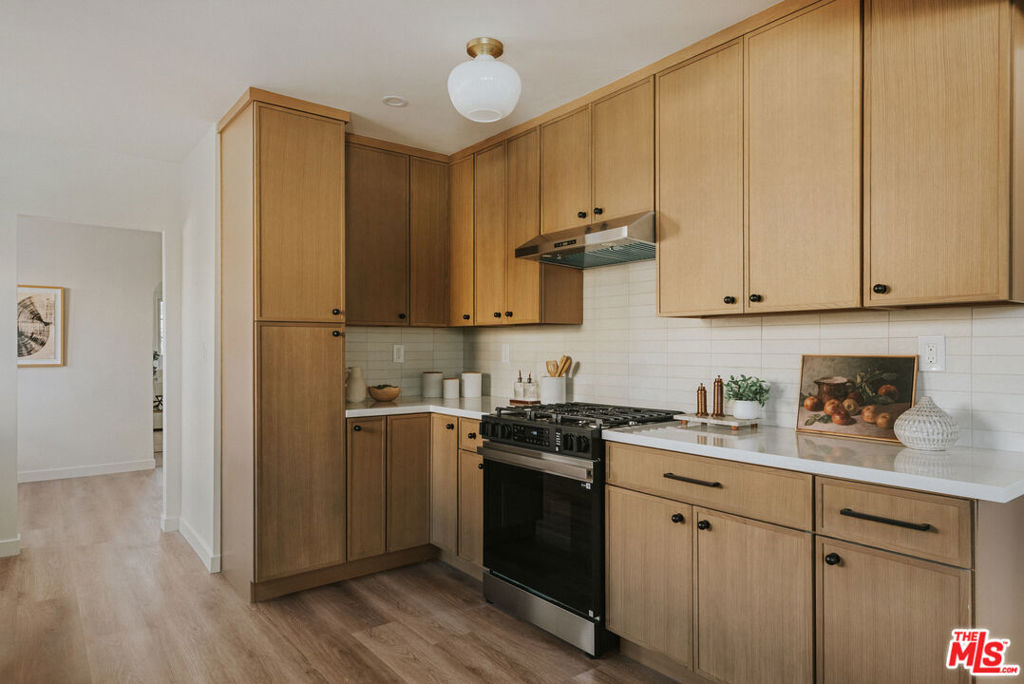 3439 W 59th Place