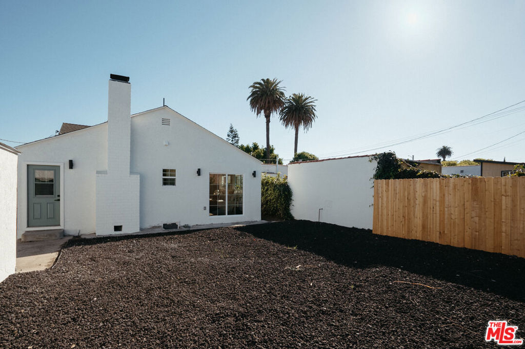 3439 W 59th Place