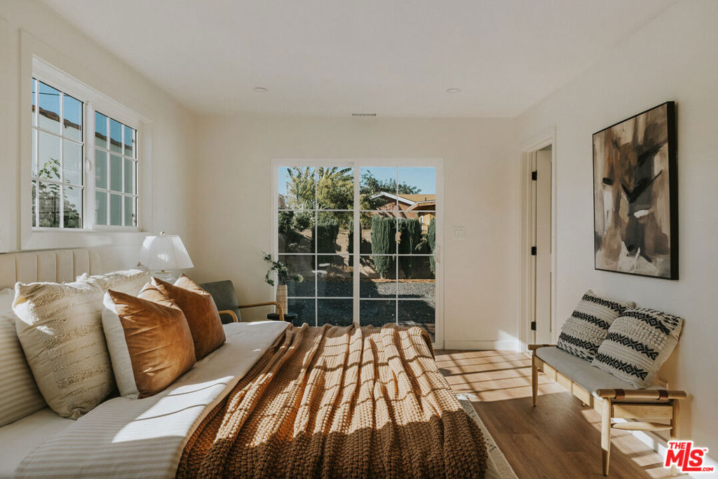 3439 W 59th Place