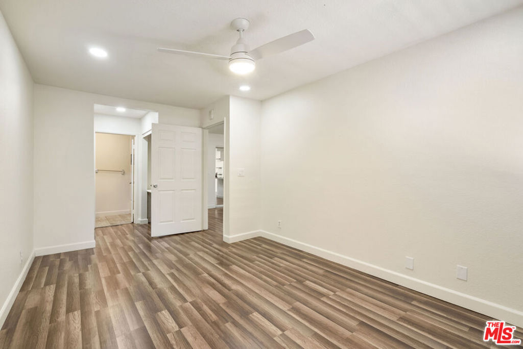 327 Chestnut Avenue 104