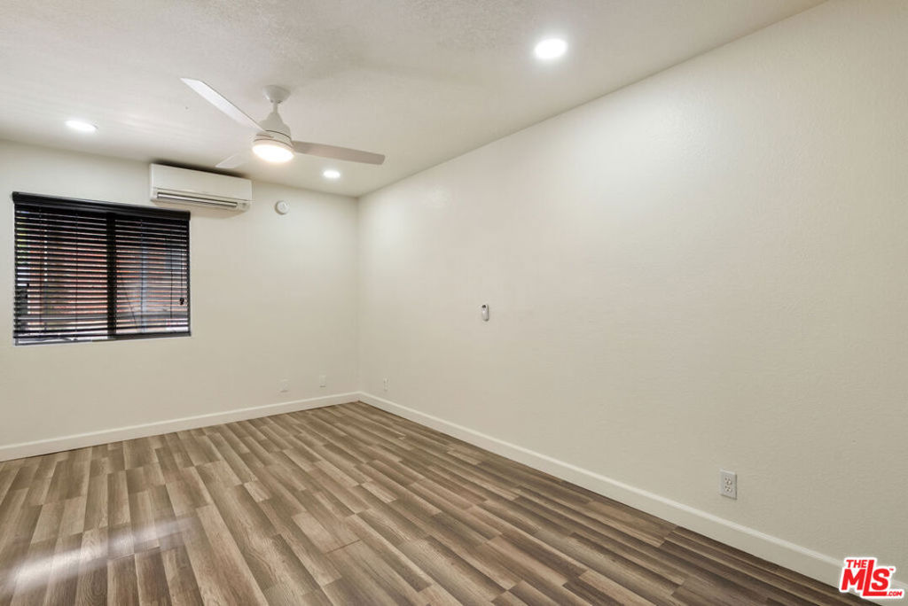 327 Chestnut Avenue 104