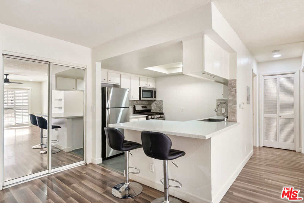 327 Chestnut Avenue 104