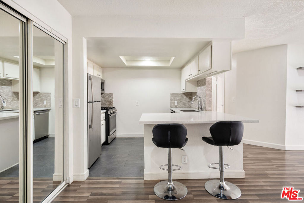 327 Chestnut Avenue 104