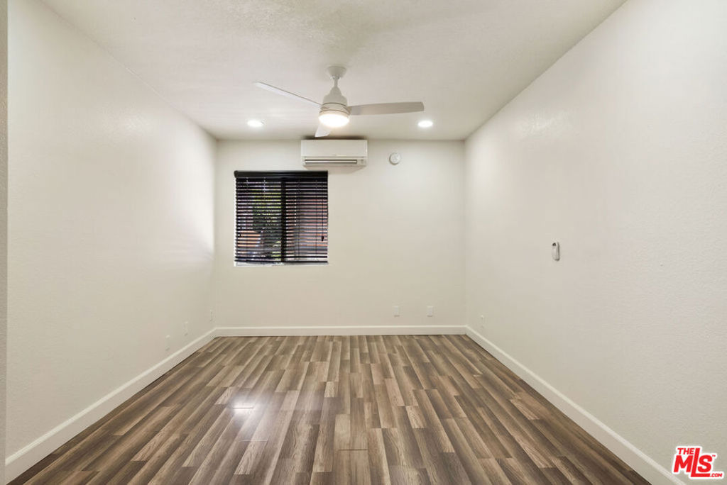 327 Chestnut Avenue 104