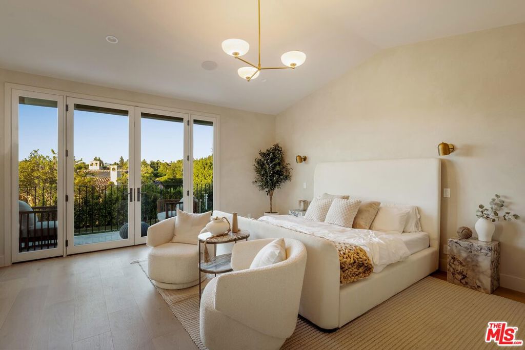 4016 San Remo Way