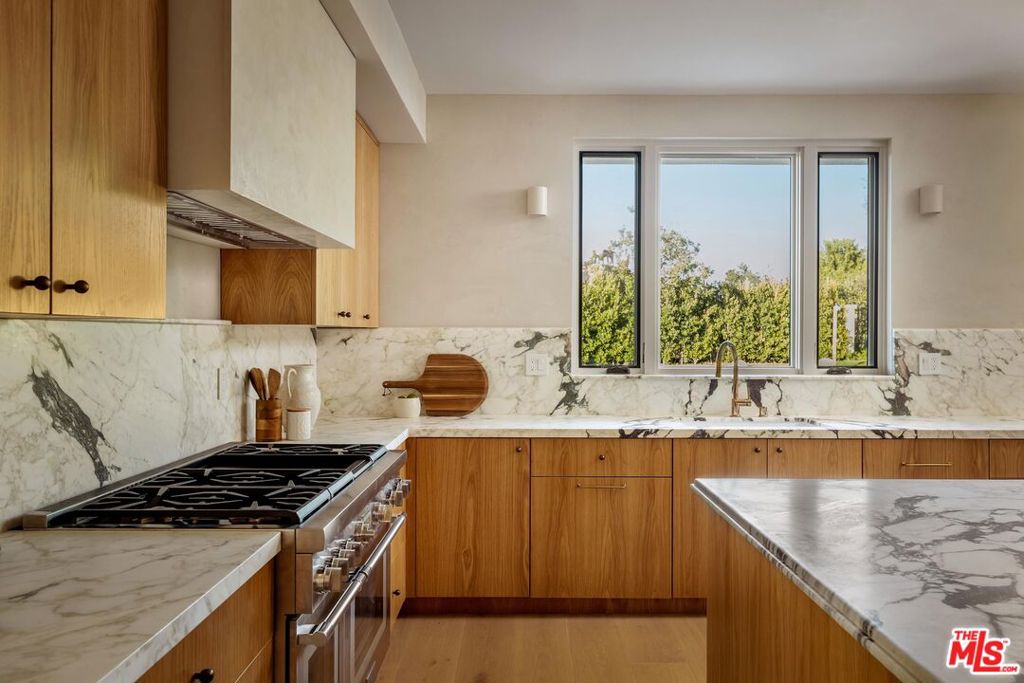 4016 San Remo Way